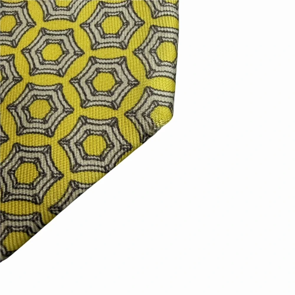 Hermes Men's Tie Geometric Hexagons Yellow Silk 7545 SA 3.75